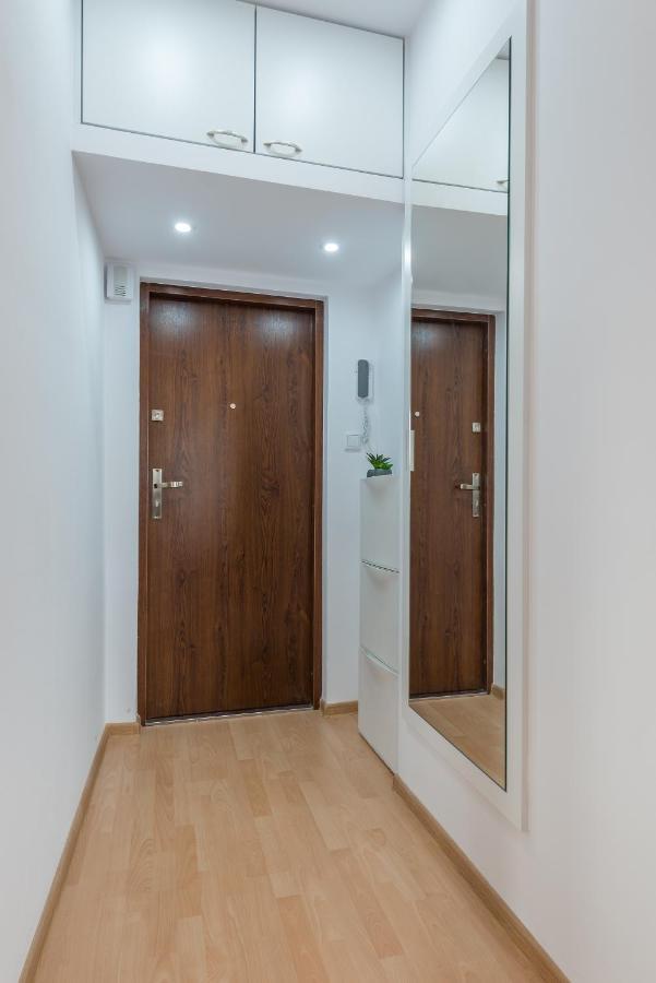 ורשה Szczesliwice Ochota P&O Serviced Apartments מראה חיצוני תמונה